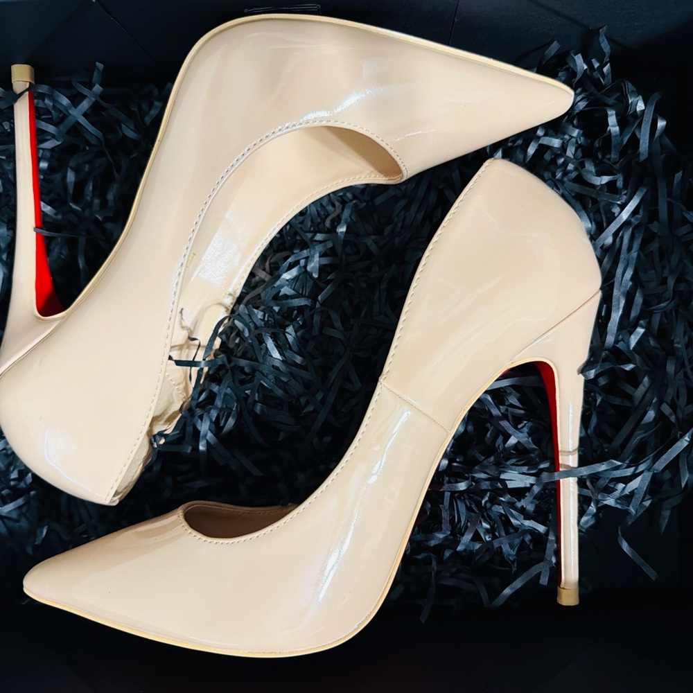 Christian Louboutin So Kate 120 Nude Patent Heels – Brand New, No Box - Picture 2 of 5